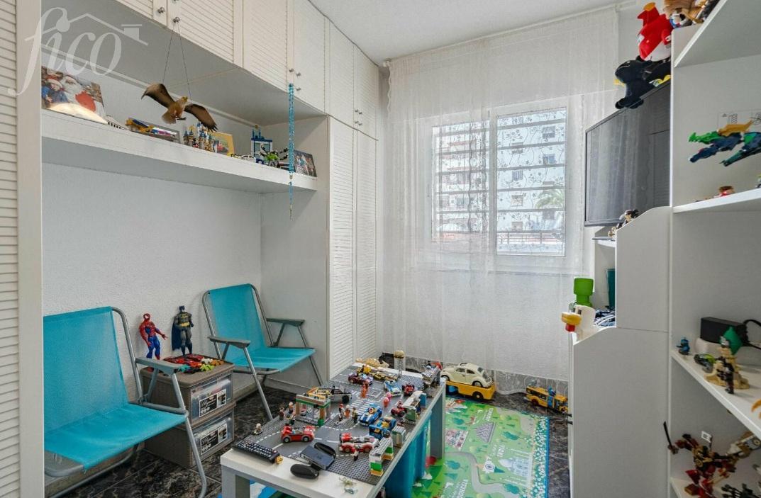 Tenerife - San Eugenio Bajo, Adeje 4